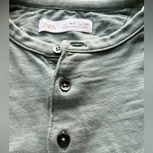 Zara Kids - Casual Green Henley Shirt and Neutral color Shorts Set - Picture 3 of 7
